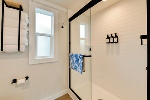 House (1 Bedroom) | Interior - < 1 Mi to Marina: Lake Norman Home w/ Pool Access! (Sherrills Ford)