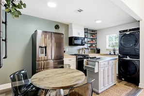 Duplex - 1 sovrum | Eget kök | Kylskåp, ugn, kaffe- och tebryggare och vattenkokare
