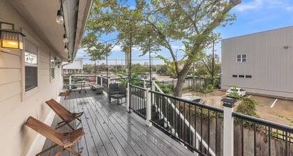 Stylish Museum Apt 3 Comfort & Culture Combined 1 Bedroom Duplex