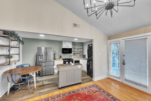 Duplex, 1 Bedroom | Private kitchen | Fridge, oven, coffee/tea maker, electric kettle