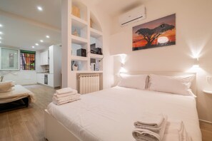 1 bedroom, Internet - Casa Mascarella in Bologna (Bologna)