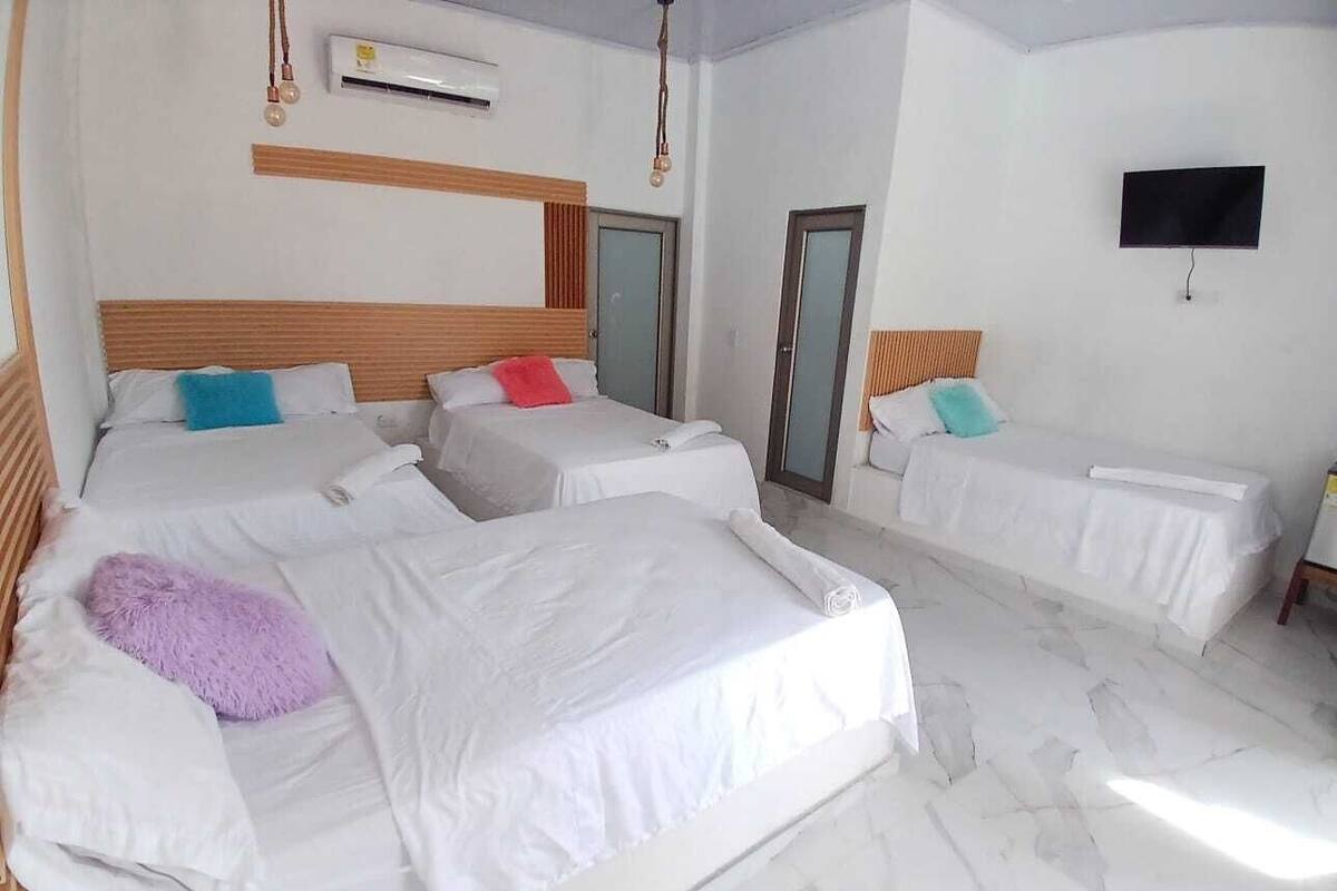 Family Room, Multiple Beds (Sextuple) | WiFi (free)