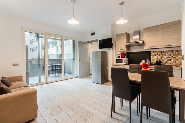 Apartment | 1 bedroom, Internet - Modern and Spacious Apartment With Terrace (Rozzano)