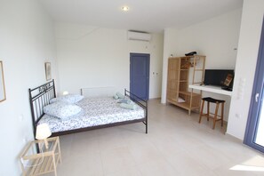 Apartment, Smoking | 1 bedroom, desk - Schinos by Frangki (Aegina)
