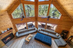 TV connectée, cheminée