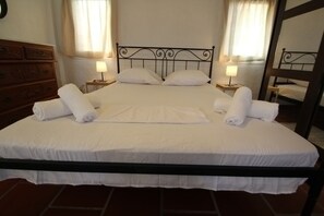 Apartment, Smoking - Fistiki Studio by Frangki (Aegina)