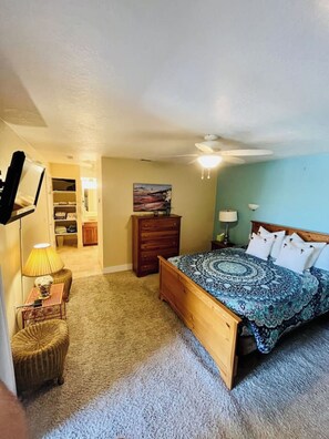 2 bedrooms, desk, iron/ironing board, free WiFi