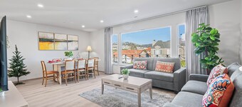 3-bedroom house on 2F in peaceful Daly City with AC, WiFi.