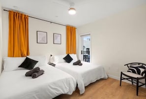 2 bedrooms, desk, iron/ironing board, free WiFi