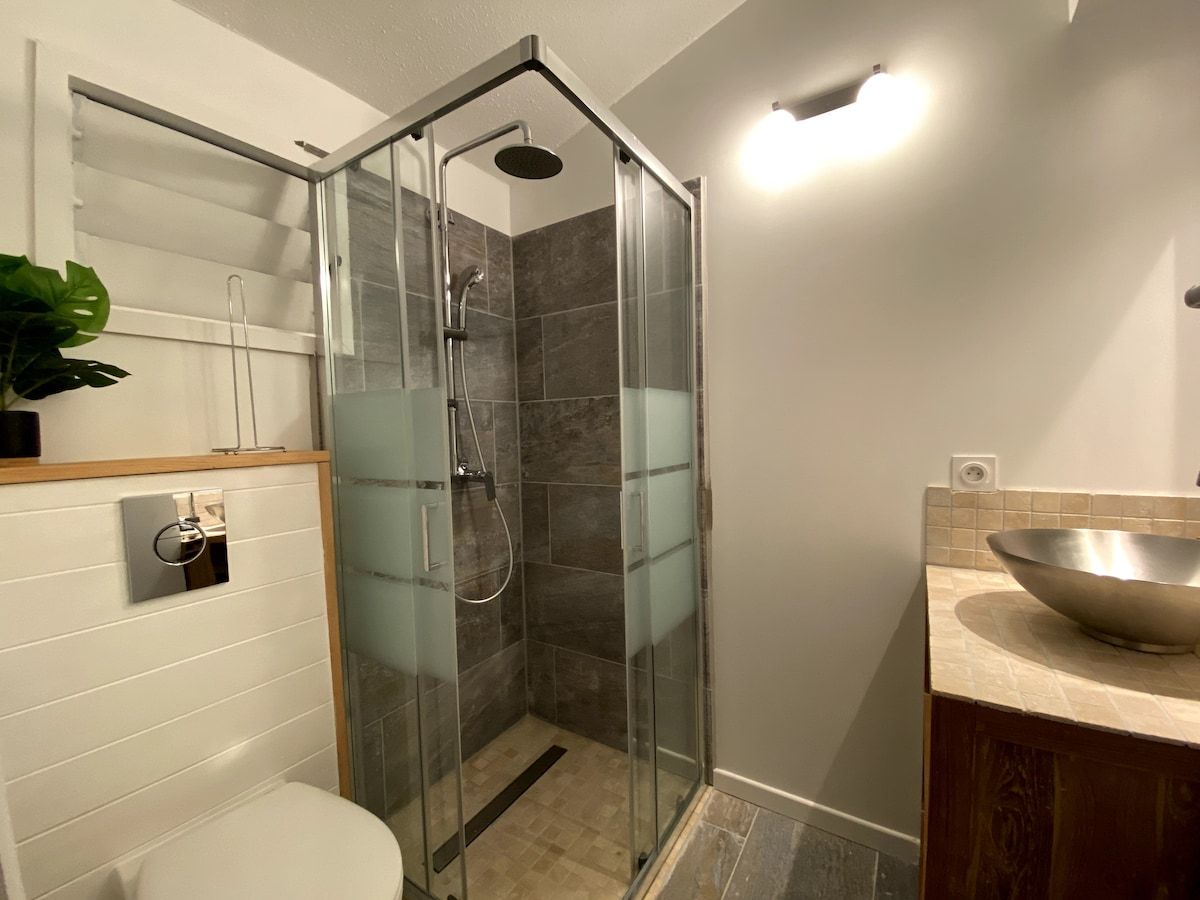 Salle de bain rénovée chambre parentale