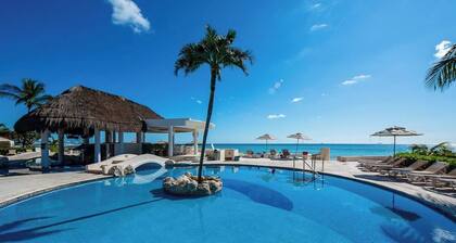 Condominio 3B en planta baja frente al mar con vistas al Caribe en Playacar 1