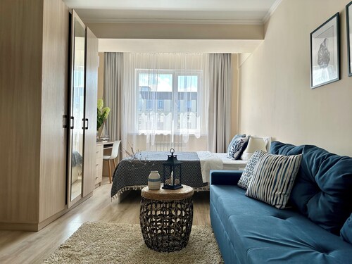 "Cancun" cozy studio in center of Almaty with WiFi, AC