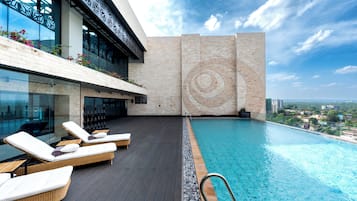 Sundeck