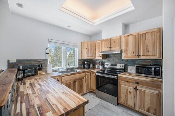 Microwave, oven, stovetop, dishwasher