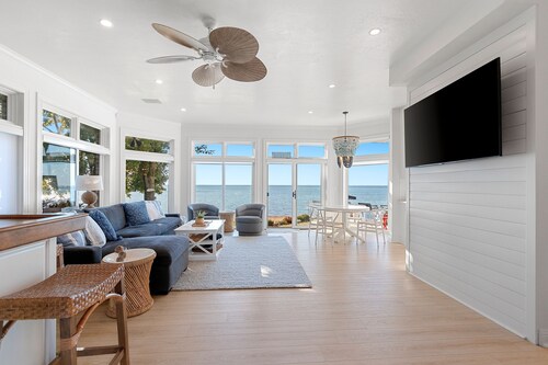 Door County 6 Bedroom Home.  25 minutes from Lambeau Field