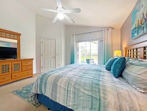 3 bedrooms, iron/ironing board, WiFi, bed sheets - Highgate Haven - Bright pool home with games room in gated community (Davenport)