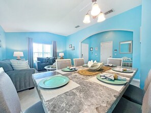 Dining - Highgate Haven - Bright pool home with games room in gated community (Davenport)