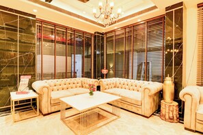 Sala de estar en el lobby