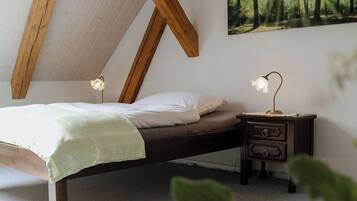 1 habitación, escritorio, wifi y ropa de cama