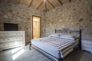 4 Schlafzimmer, Bügeleisen/Bügelbrett, kostenloses WLAN, Bettwäsche