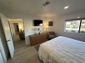 Deluxe Apartment, 2 Bedrooms | Egyptian cotton sheets, premium bedding, memory foam beds, desk - B&J HOTELS (Roswell)