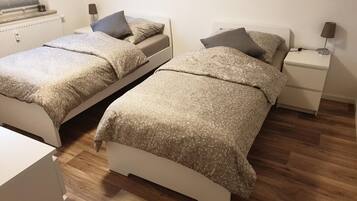 3 bedrooms, free WiFi, bed sheets