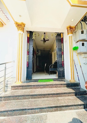Lobby - Grand D Gala  (Tharumapuri)