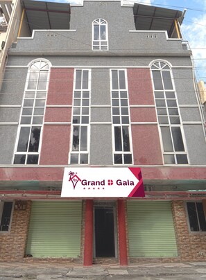 واجهة المنشأة