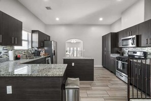 Fridge, microwave, oven, stovetop - Massive Backyard! Tri Level Home 4 Bed 3.5 Bath (El Paso)