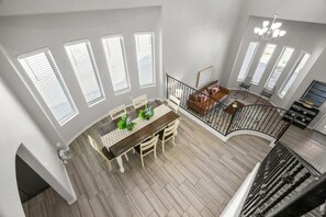 Interior - Massive Backyard! Tri Level Home 4 Bed 3.5 Bath (El Paso)