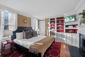 1 bedroom, desk, iron/ironing board, travel cot