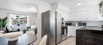 NEW Tranquil Escape - Hot Tub, BBQ, Near LA & Disney