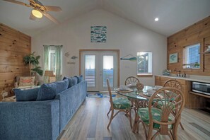 House (1 Bedroom) | Interior