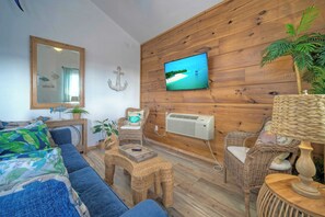House (1 Bedroom) | Interior