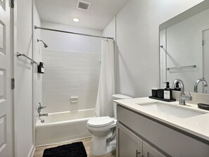 ヘアドライヤー、タオル