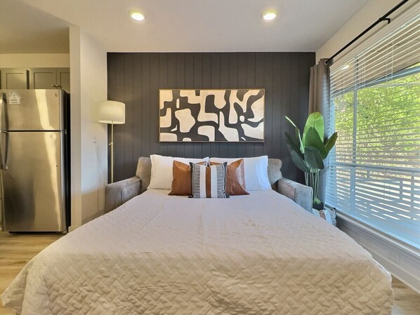 1 bedroom, desk, iron/ironing board, free WiFi