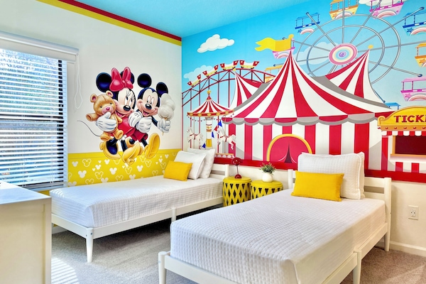 Circus charm and magic for Mickey and Minnie's room