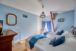 5 makuuhuonetta, silitysrauta/-lauta, ilmainen Wi-Fi