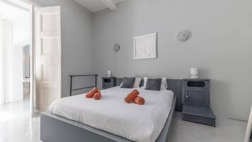 3 kamar tidur, setrika/meja setrika, Wi-Fi gratis, dan seprai linen