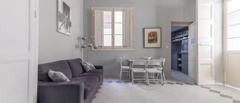 30-inch Smart TV with digital channels, streaming services