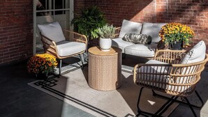 Terrace/patio - Mark Twain Room - Big Tree Inn - In-Room Jacuzzi

 (Geneseo)