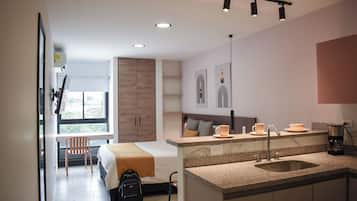 1 bedroom, Egyptian cotton sheets, premium bedding, minibar