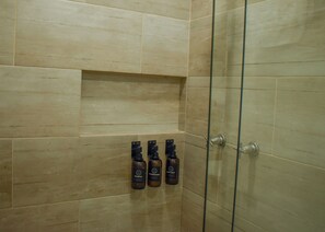 Deluxe Room, City View | Bathroom - Hotel Molinos by Growing Group (Medellín)