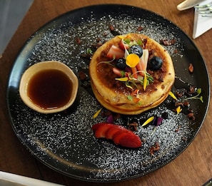 Daily cooked-to-order breakfast (COP 35000 per person) - Hotel Molinos by Growing Group (Medellín)