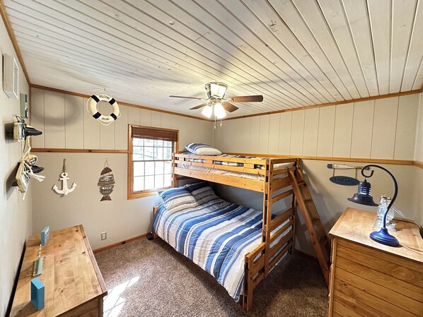 3 slaapkamers, een kluis op de kamer, een strijkplank/strijkijzer