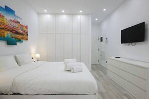 1 chambre, fer et planche à repasser, Wi-Fi gratuit, draps fournis