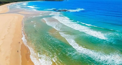Boomerang at South Durras Whole
