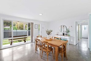 Interior - Light and Bright at Maloneys (Maloneys Beach)