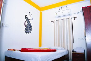 Standard Room | 1 bedroom, free WiFi