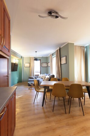 Interior - Cedar Lodge III Flat C12 - 2 Bedrooms, 2 Full Bathrooms, and 2 Balconies! (Bansko)